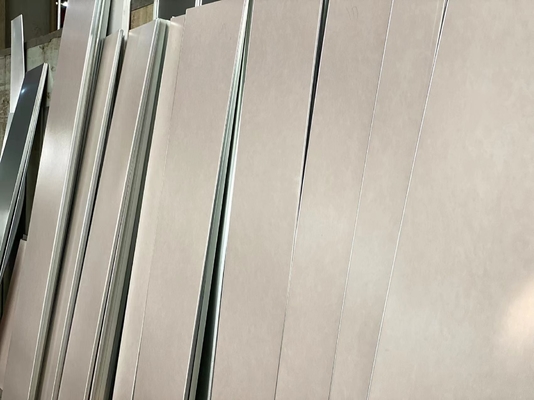 Αγορά Μονωμένη ελασματοποίηση 600mm PVC επιτροπής σάντουιτς Rockwool τοίχος ηλεκτρονική κατασκευή